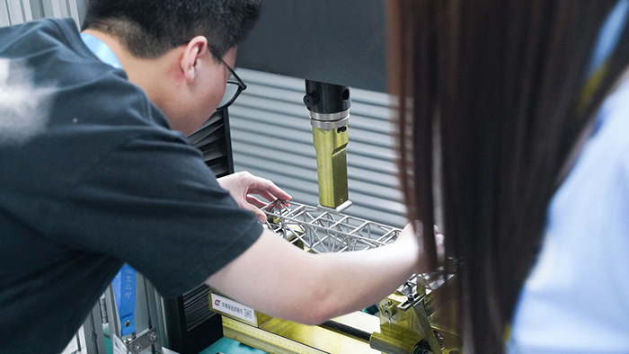 濟(jì)南辰達(dá)試驗(yàn)機(jī)贊助第八屆全國(guó)大學(xué)生焊接創(chuàng)新大賽圓滿成功